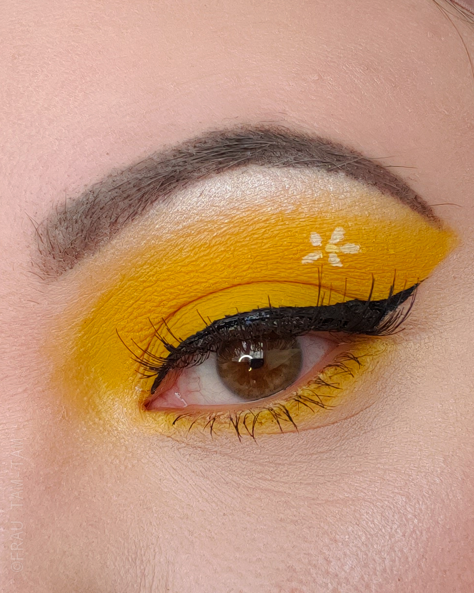 Yellow-Summer-Mono-Eyeshadow-Tutorial-Frau-Tam-Tam